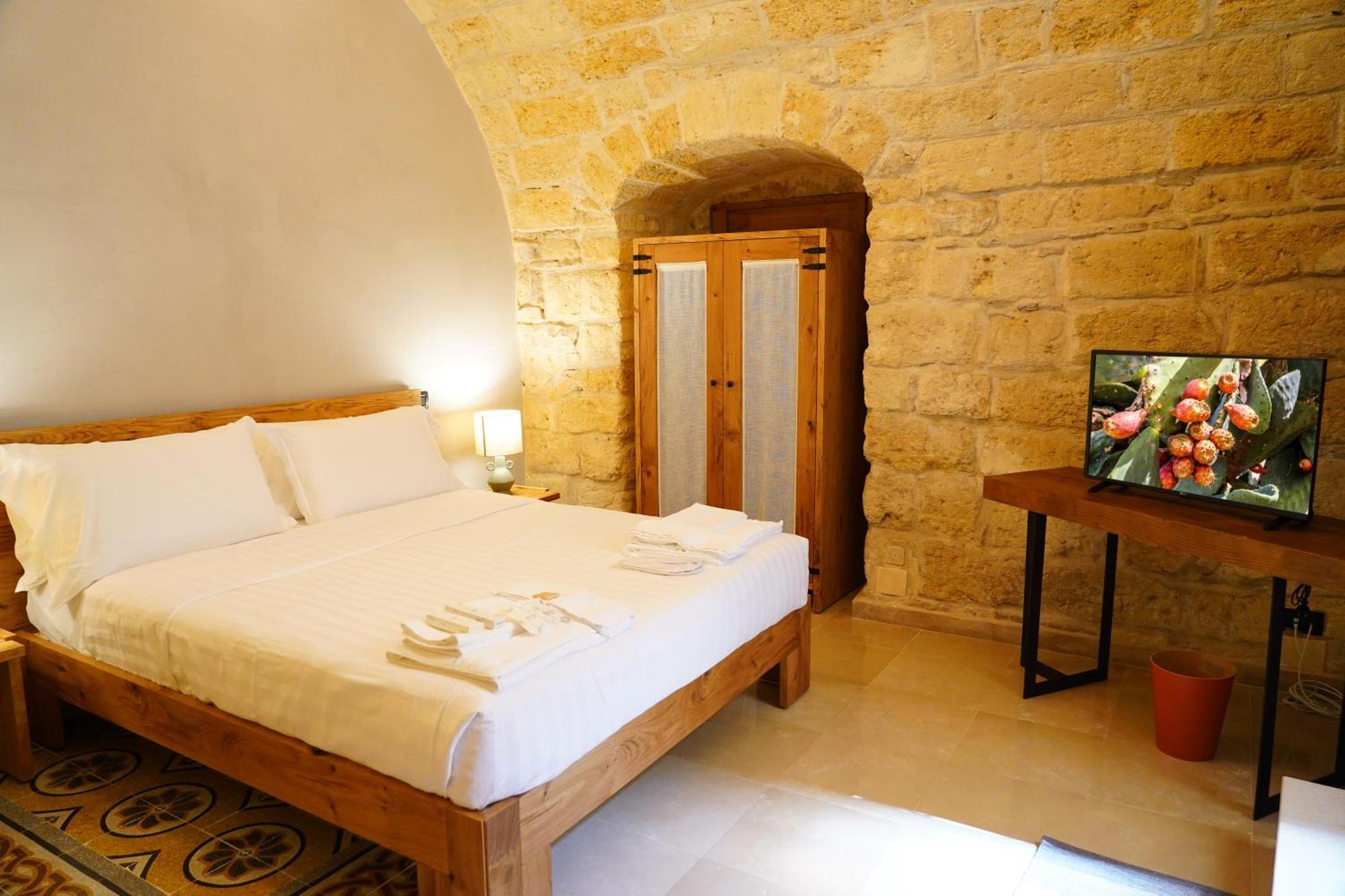 Terra Di Trani Hotel Exterior photo